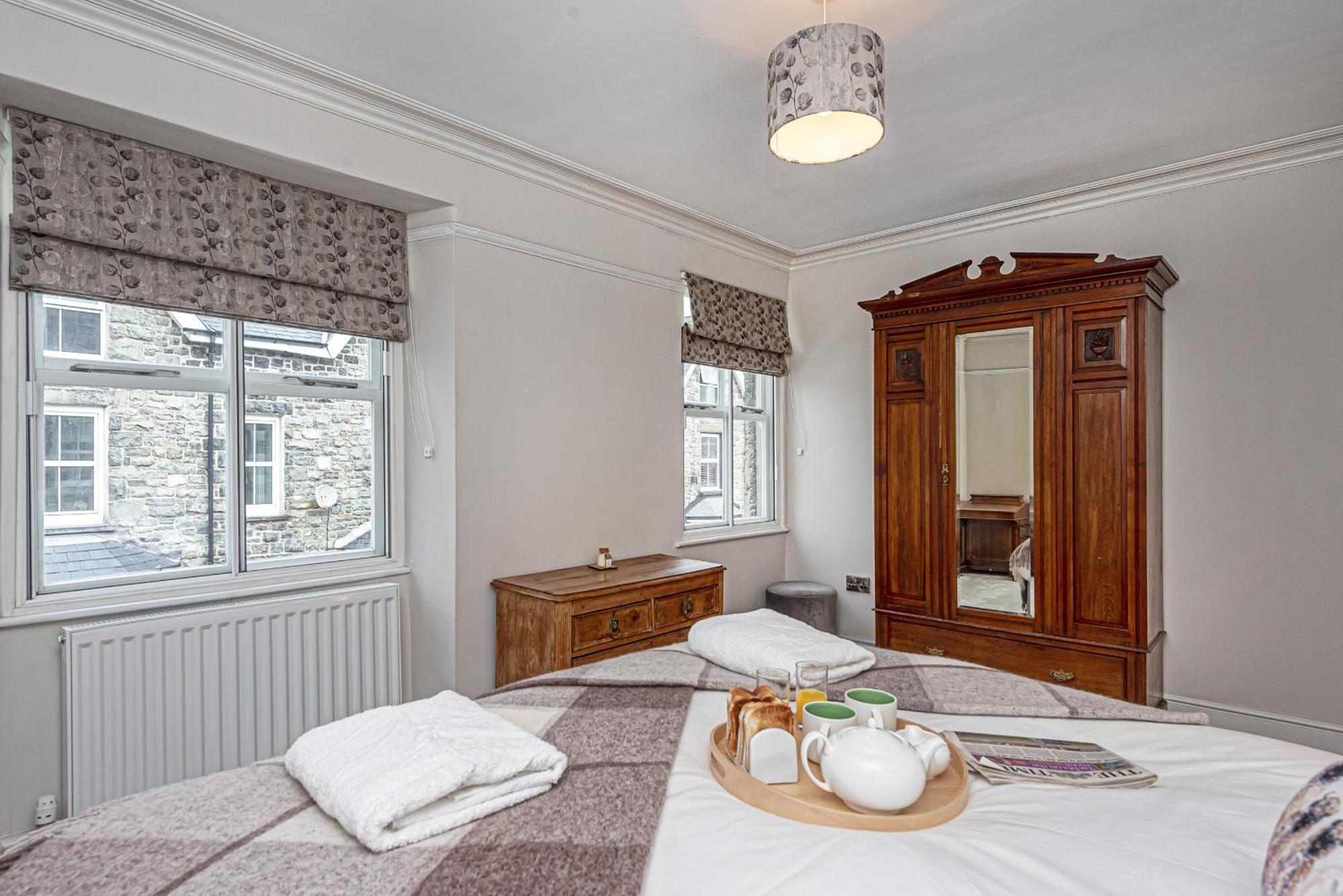 Character Townhouse In Town Centre & Superb Views Villa Dolgellau Exterior photo