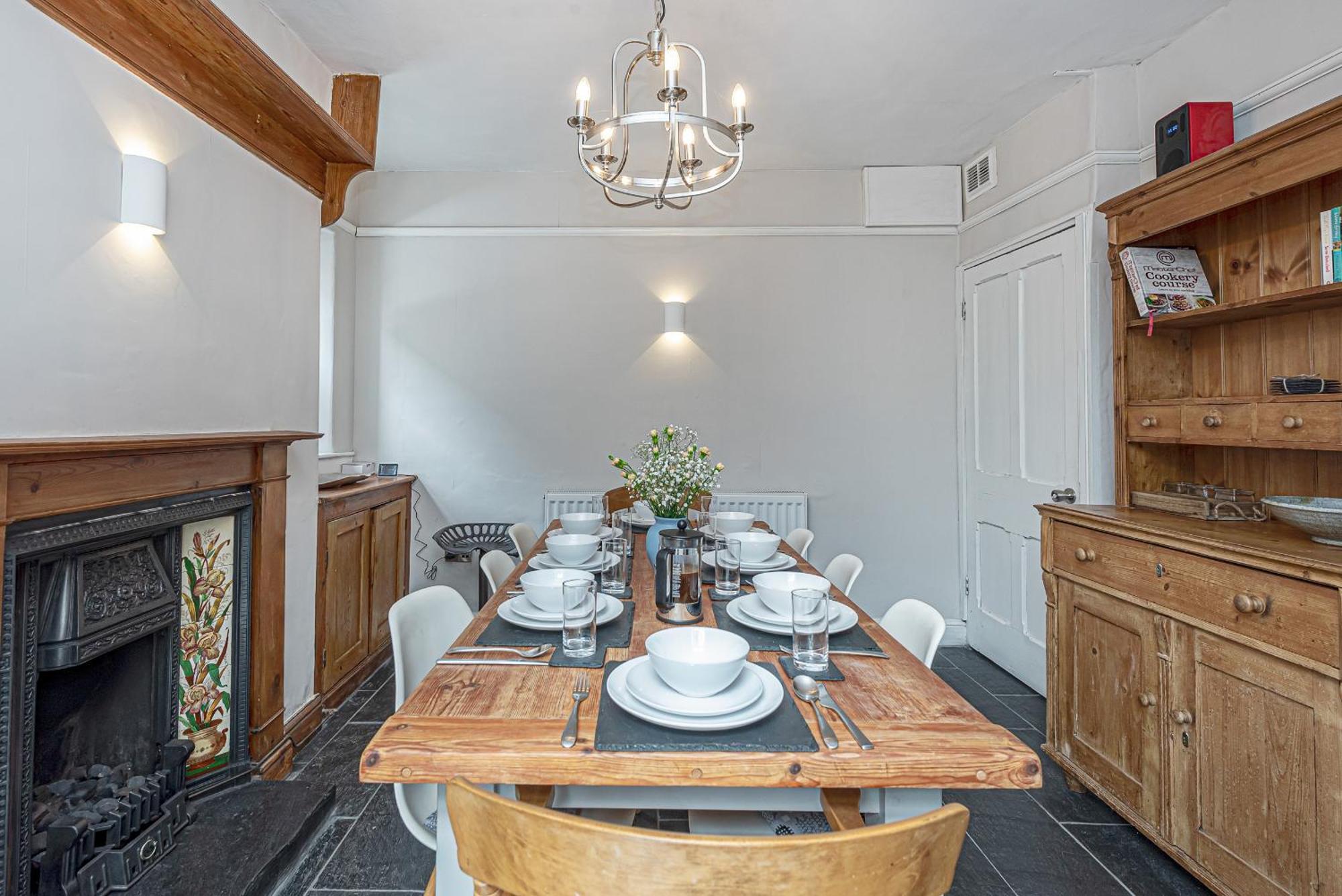 Character Townhouse In Town Centre & Superb Views Villa Dolgellau Exterior photo